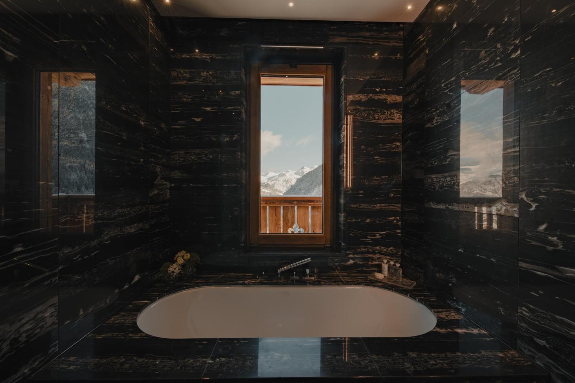 Ultima Hotel Courchevel Exterior foto